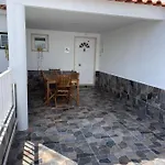 Gina House Nazaré